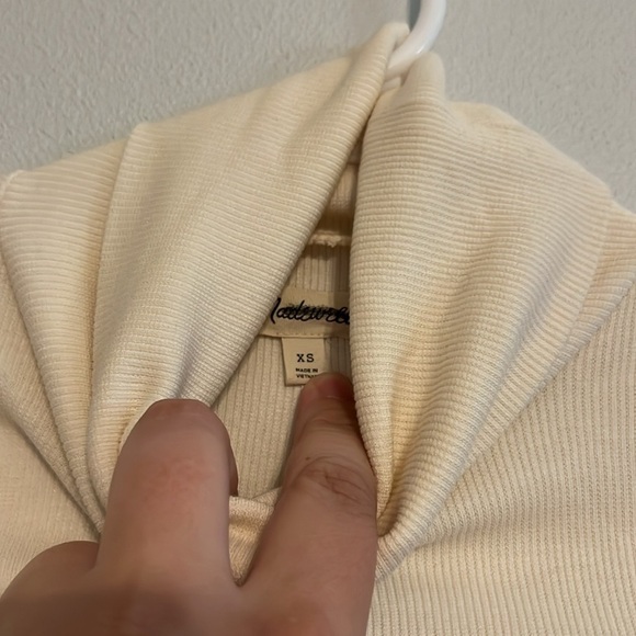 Madewell Turtleneck Long-Sleeve Tee - Picture 6 of 13